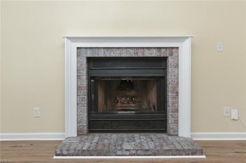 Photo 23 of 46 residential for sale in Chesapeake virginia