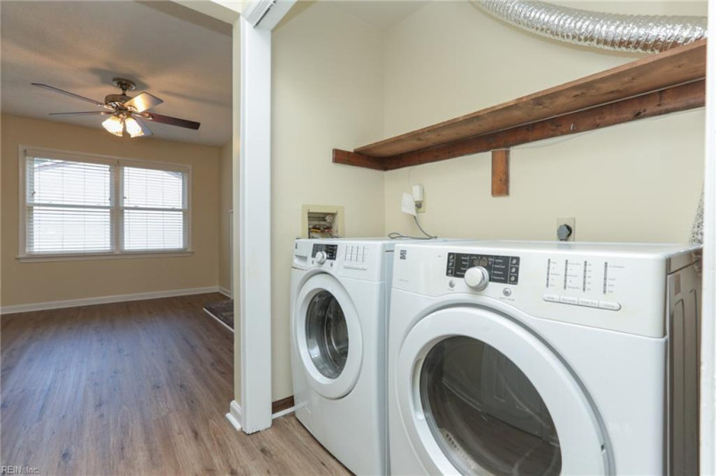 Photo 25 of 46 residential for sale in Chesapeake virginia