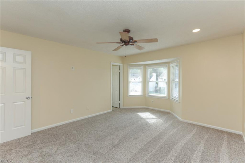 Photo 3 of 46 residential for sale in Chesapeake virginia