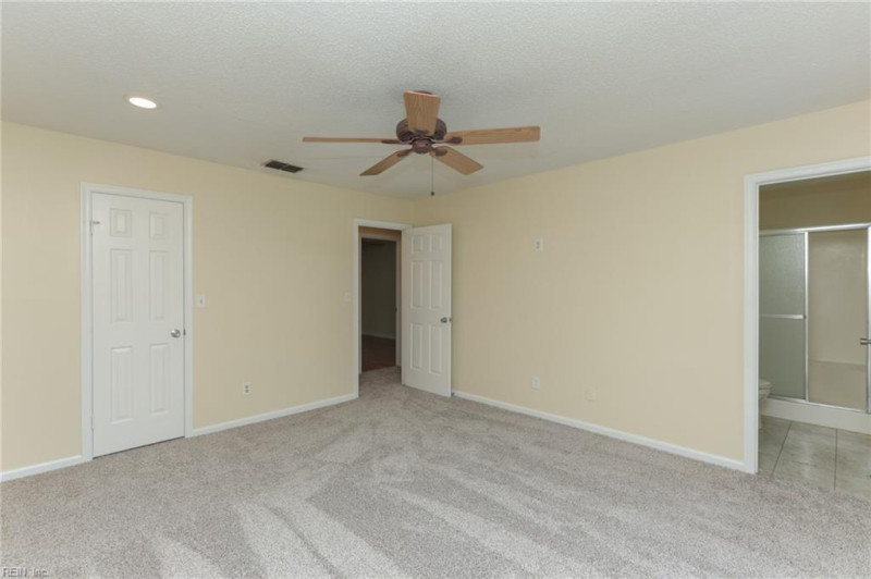 Photo 34 of 46 residential for sale in Chesapeake virginia