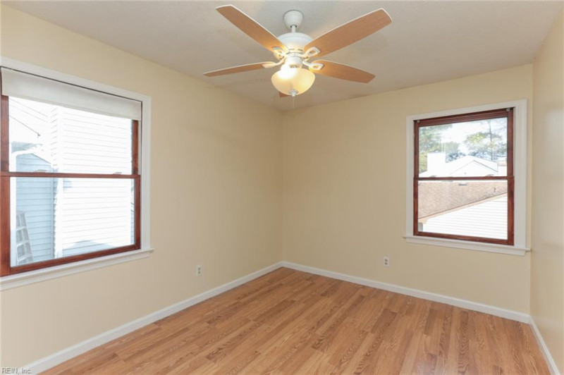 Photo 36 of 46 residential for sale in Chesapeake virginia