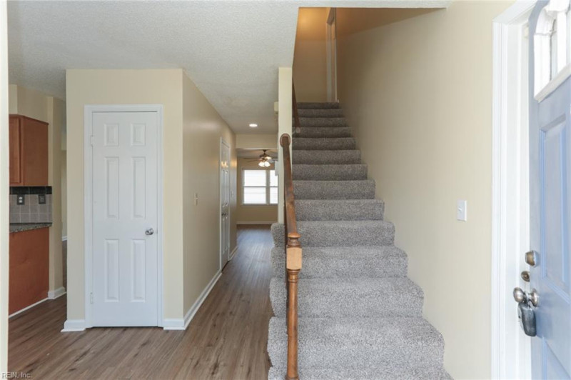 Photo 6 of 46 residential for sale in Chesapeake virginia