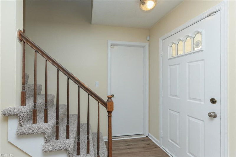 Photo 7 of 46 residential for sale in Chesapeake virginia