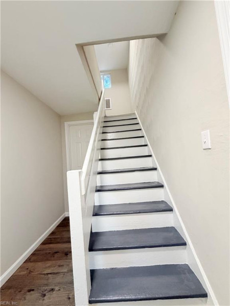 Photo 17 of 20 residential for sale in Hampton virginia