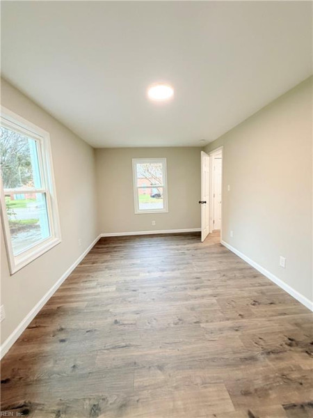 Photo 4 of 20 residential for sale in Hampton virginia