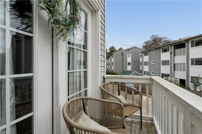 Photo 11 of 27 residential for sale in Virginia Beach virginia