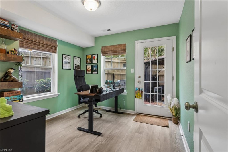 Photo 12 of 27 residential for sale in Virginia Beach virginia