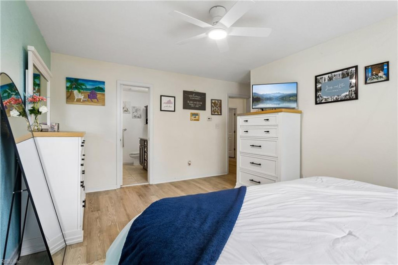Photo 18 of 27 residential for sale in Virginia Beach virginia