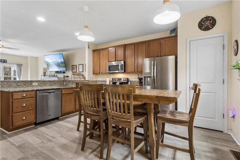 Photo 5 of 27 residential for sale in Virginia Beach virginia