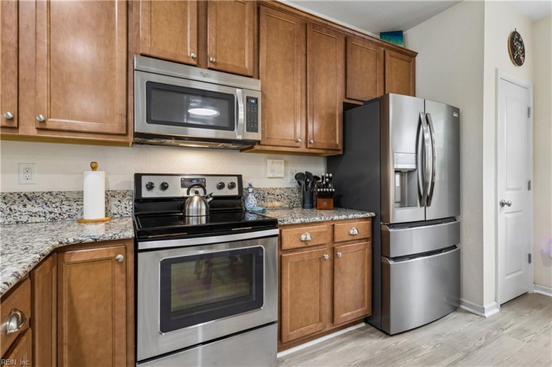 Photo 6 of 27 residential for sale in Virginia Beach virginia
