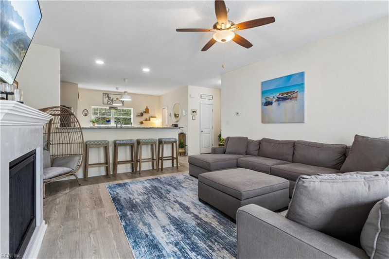 Photo 9 of 27 residential for sale in Virginia Beach virginia