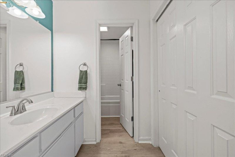 Photo 19 of 38 residential for sale in Chesapeake virginia