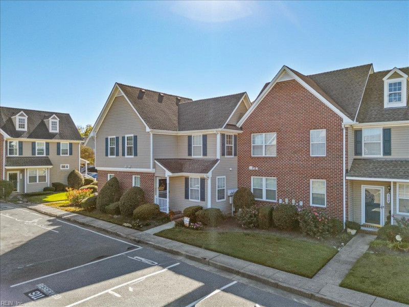 Photo 32 of 38 residential for sale in Chesapeake virginia