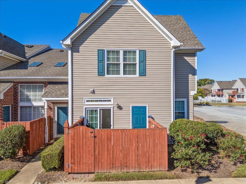 Photo 35 of 38 residential for sale in Chesapeake virginia