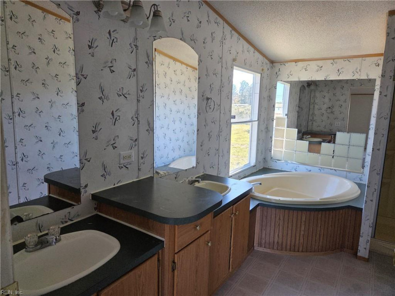 Photo 16 of 21 residential for sale in Sussex County virginia
