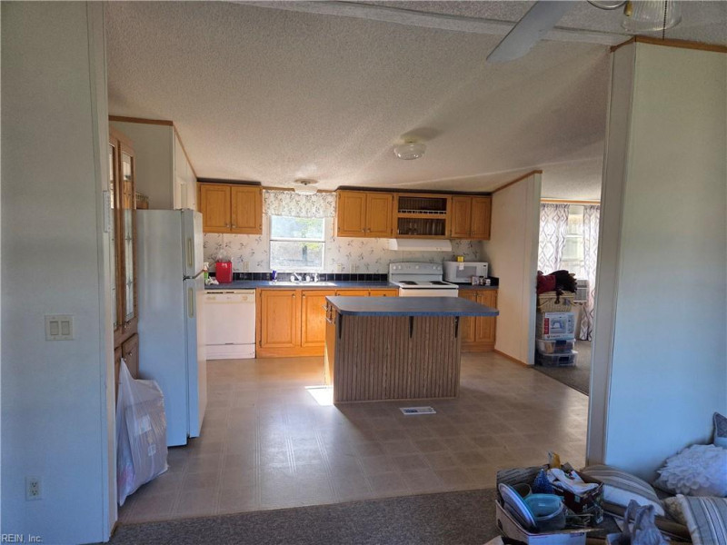 Photo 9 of 21 residential for sale in Sussex County virginia