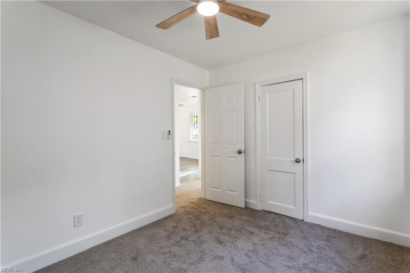 Photo 14 of 20 residential for sale in Hampton virginia