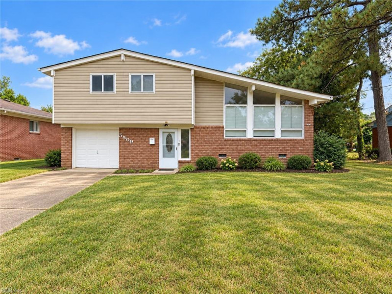 Photo 1 of 16 residential for sale in Norfolk virginia