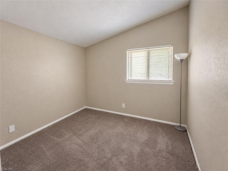 Photo 11 of 16 residential for sale in Norfolk virginia