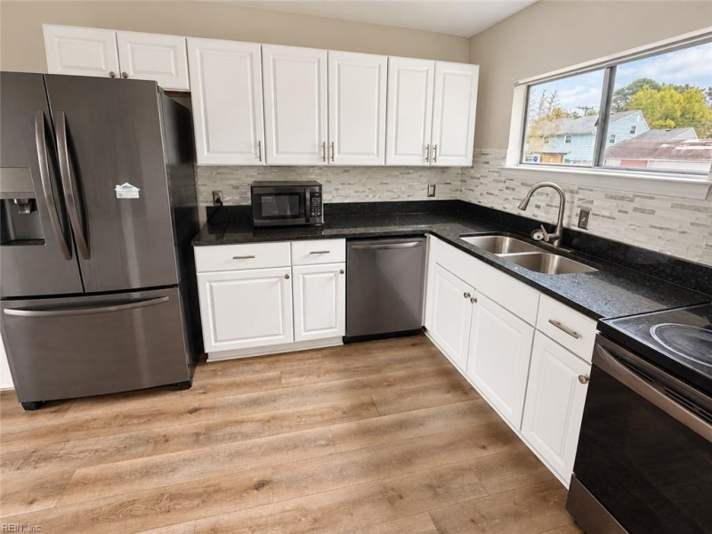 Photo 13 of 16 residential for sale in Norfolk virginia