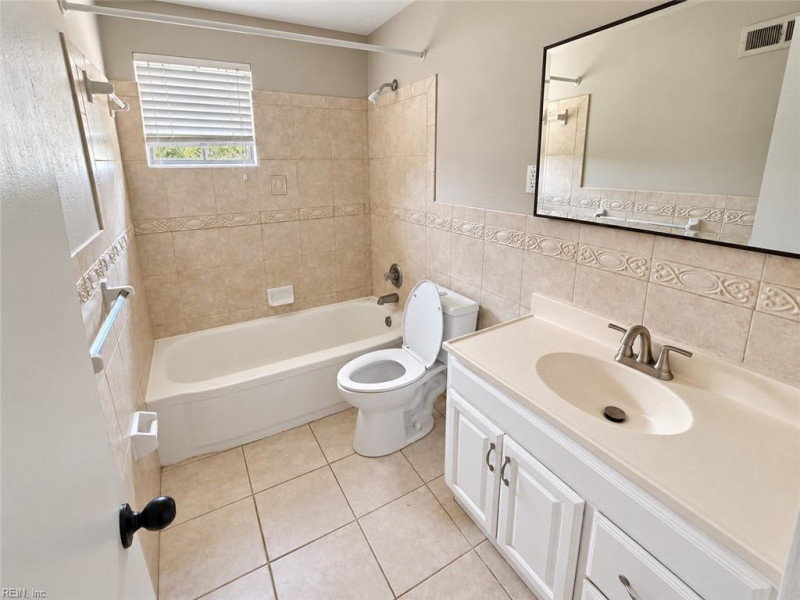 Photo 7 of 16 residential for sale in Norfolk virginia