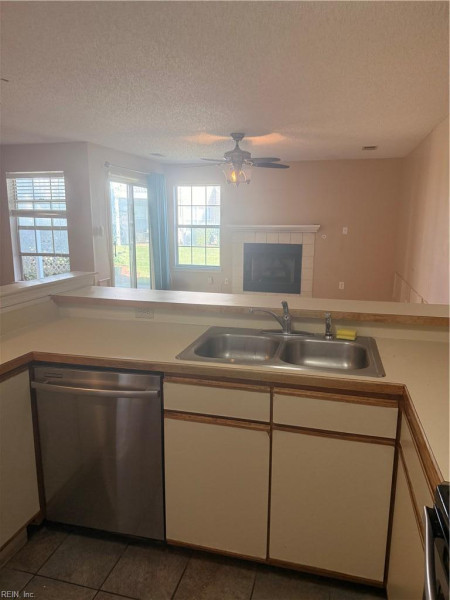 Photo 6 of 22 residential for sale in Virginia Beach virginia Photo 6 of 22 residential for sale in Virginia Beach virginia
