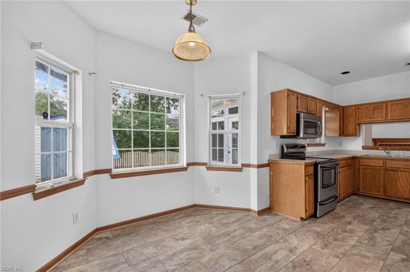 Photo 16 of 39 residential for sale in Virginia Beach virginia
