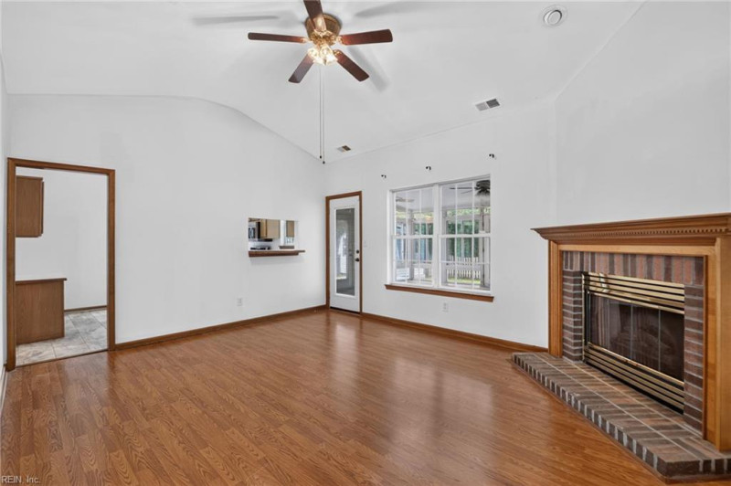 Photo 19 of 39 residential for sale in Virginia Beach virginia