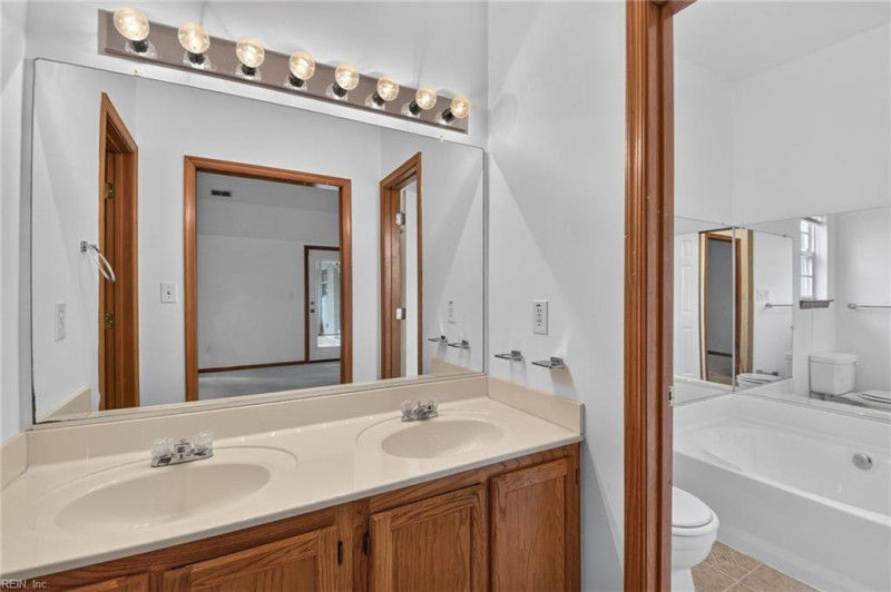 Photo 25 of 39 residential for sale in Virginia Beach virginia