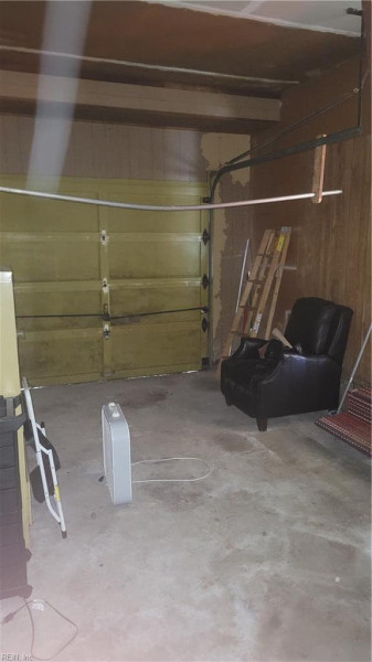 Photo 16 of 21 residential for sale in Chesapeake virginia