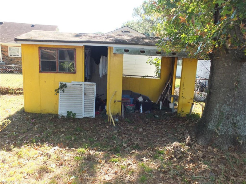 Photo 20 of 21 residential for sale in Chesapeake virginia