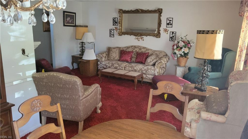 Photo 4 of 21 residential for sale in Chesapeake virginia