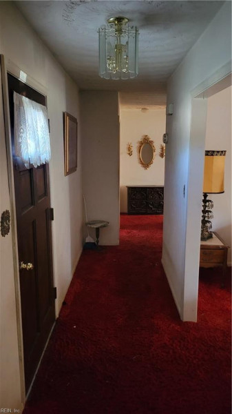 Photo 7 of 21 residential for sale in Chesapeake virginia
