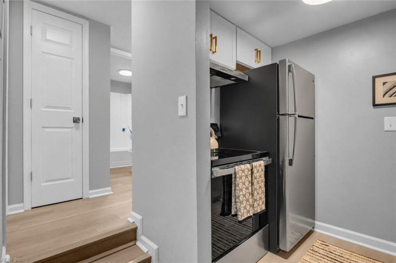 Photo 12 of 21 residential for sale in Hampton virginia