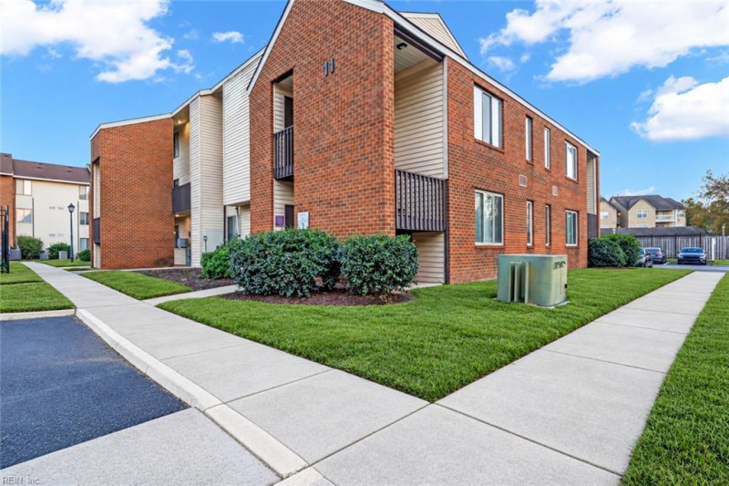 Photo 18 of 21 residential for sale in Hampton virginia