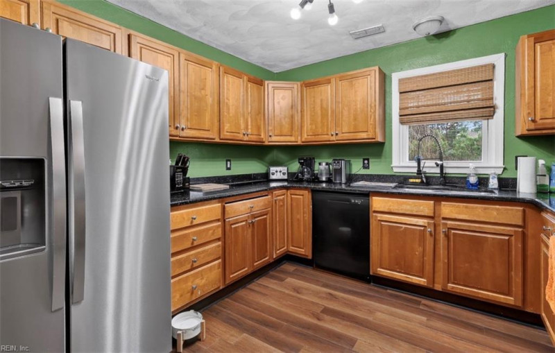 Photo 13 of 44 residential for sale in Chesapeake virginia Photo 13 of 44 residential for sale in Chesapeake virginia