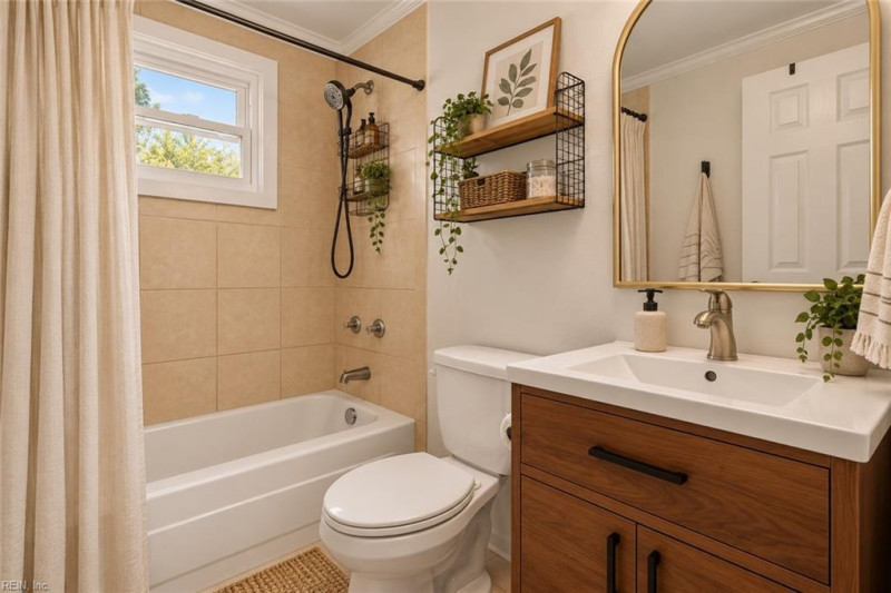 Photo 14 of 31 residential for sale in Virginia Beach virginia