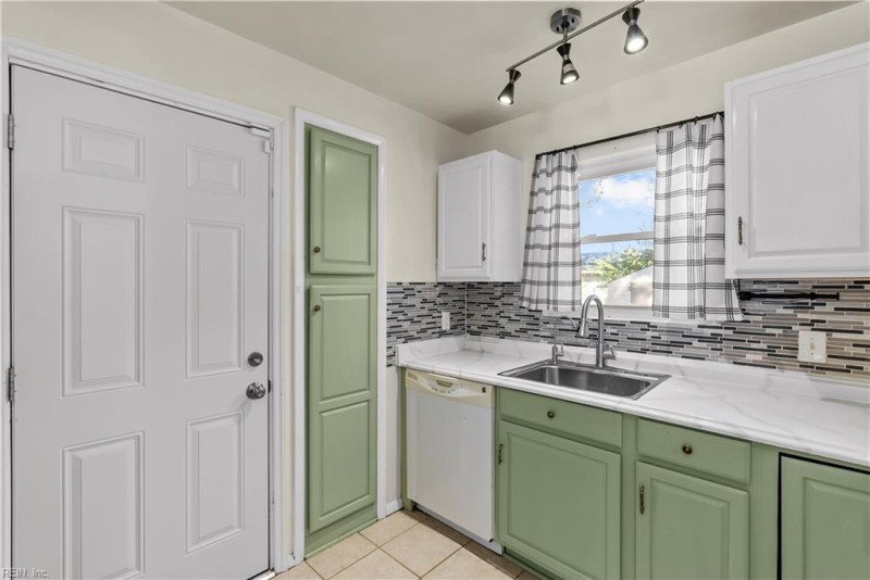 Photo 20 of 31 residential for sale in Virginia Beach virginia