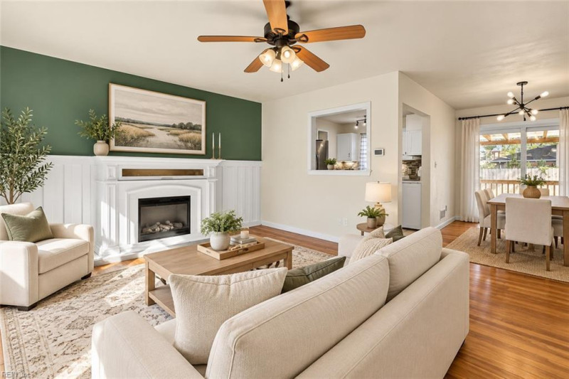 Photo 3 of 31 residential for sale in Virginia Beach virginia