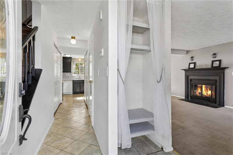 Photo 4 of 38 residential for sale in Newport News virginia Photo 4 of 38 residential for sale in Newport News virginia