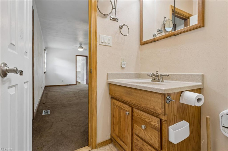 Photo 31 of 50 residential for sale in Chesapeake virginia Photo 31 of 50 residential for sale in Chesapeake virginia