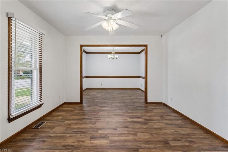 Photo 4 of 50 residential for sale in Chesapeake virginia Photo 4 of 50 residential for sale in Chesapeake virginia