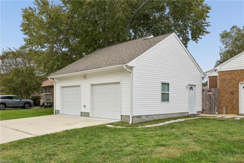 Photo 48 of 50 residential for sale in Chesapeake virginia Photo 48 of 50 residential for sale in Chesapeake virginia