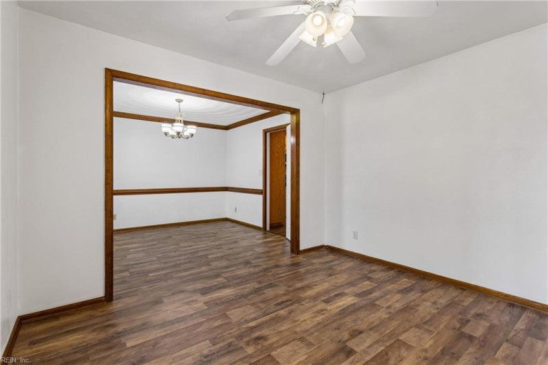 Photo 5 of 50 residential for sale in Chesapeake virginia Photo 5 of 50 residential for sale in Chesapeake virginia