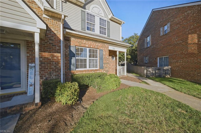 Photo 2 of 32 residential for sale in Chesapeake virginia Photo 2 of 32 residential for sale in Chesapeake virginia