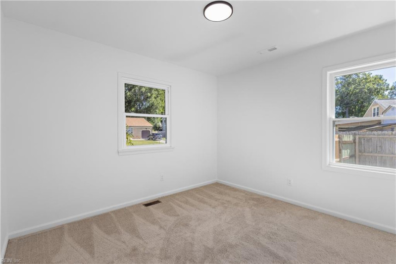 Photo 16 of 27 residential for sale in Poquoson virginia