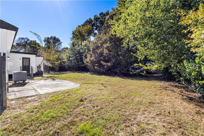 Photo 24 of 27 residential for sale in Poquoson virginia