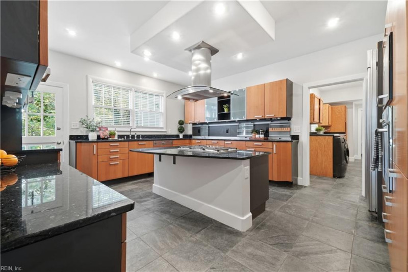 Photo 15 of 50 residential for sale in Norfolk virginia