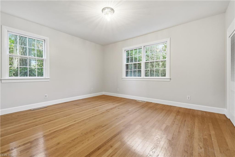 Photo 25 of 50 residential for sale in Norfolk virginia
