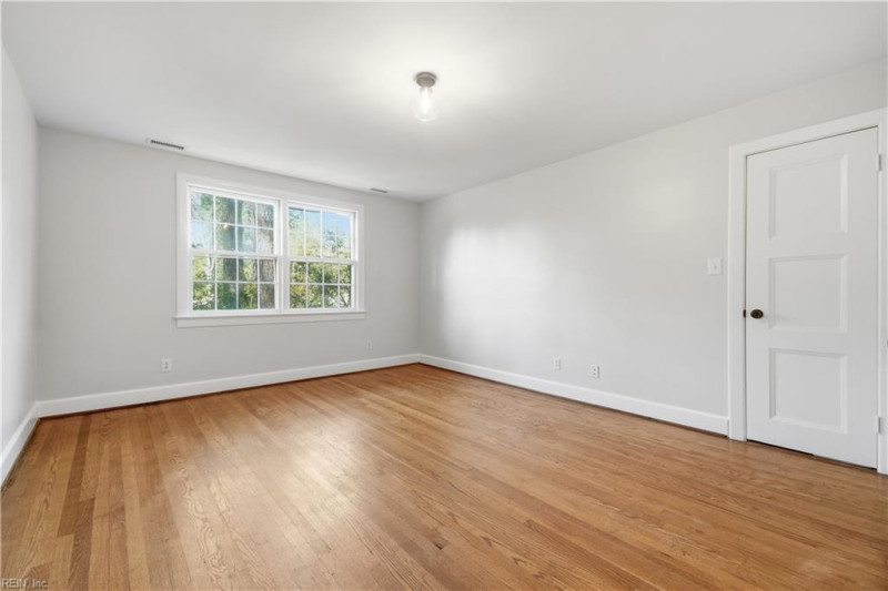 Photo 31 of 50 residential for sale in Norfolk virginia